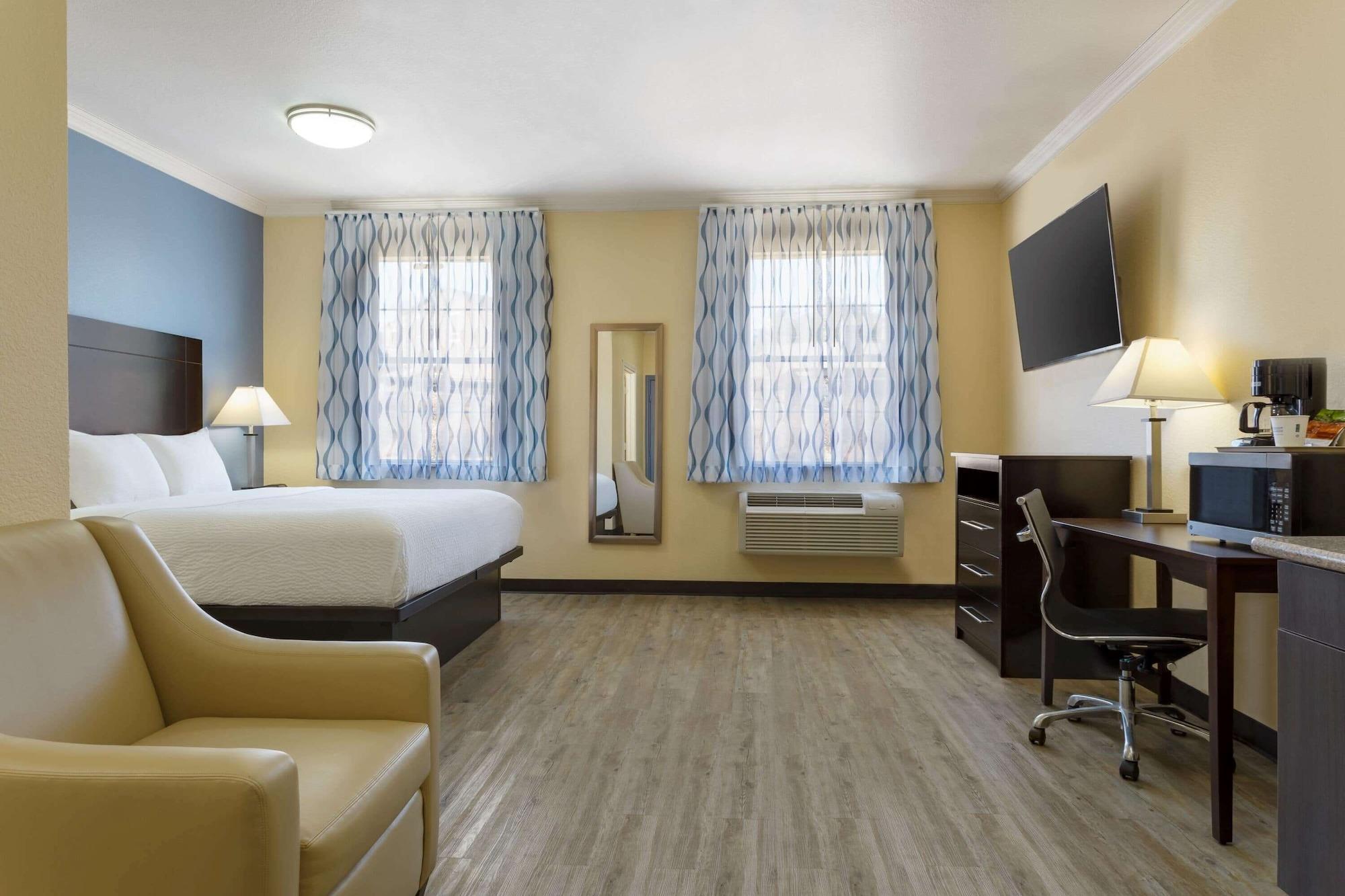 Days & By Wyndham Dfw Airport South-euless 2*
