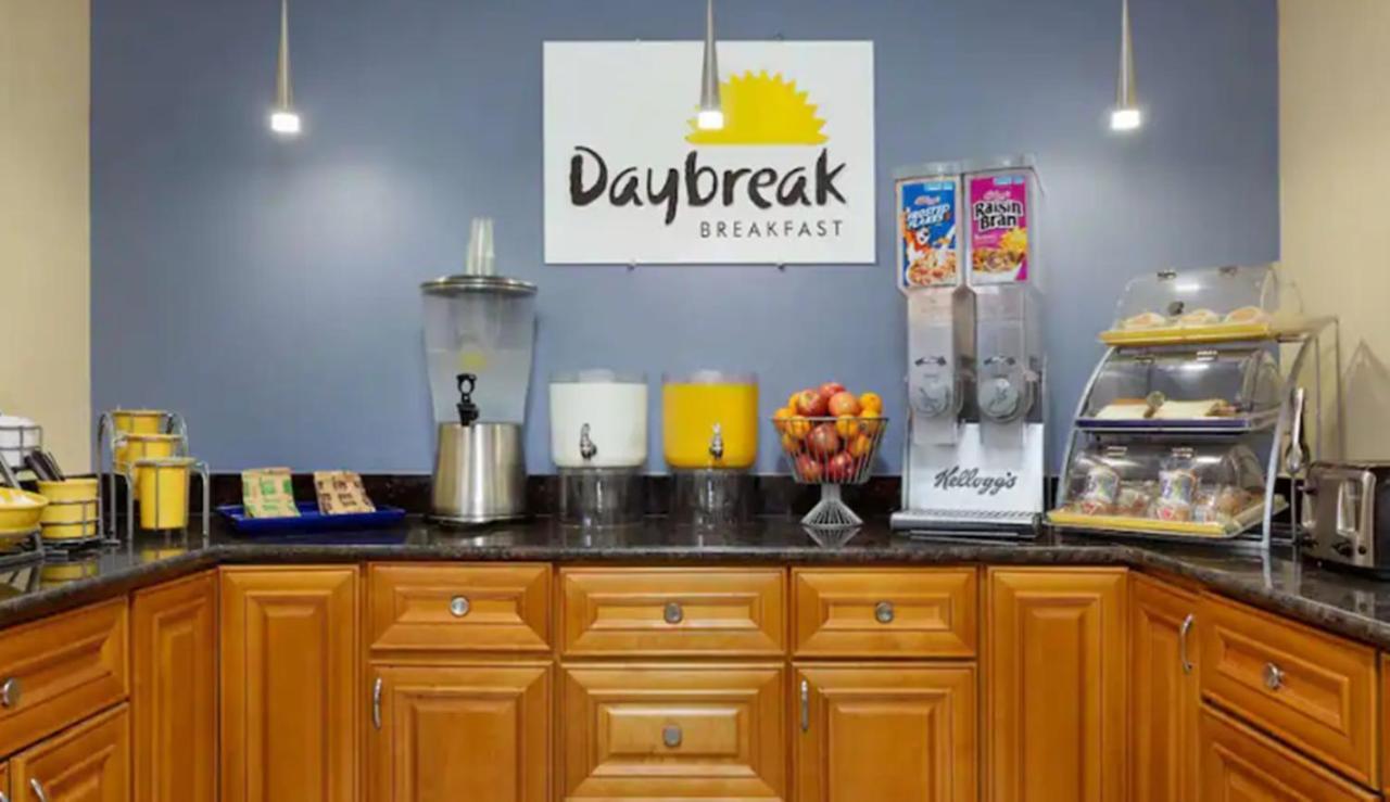Days & By Wyndham Dfw Airport South-euless Hotel