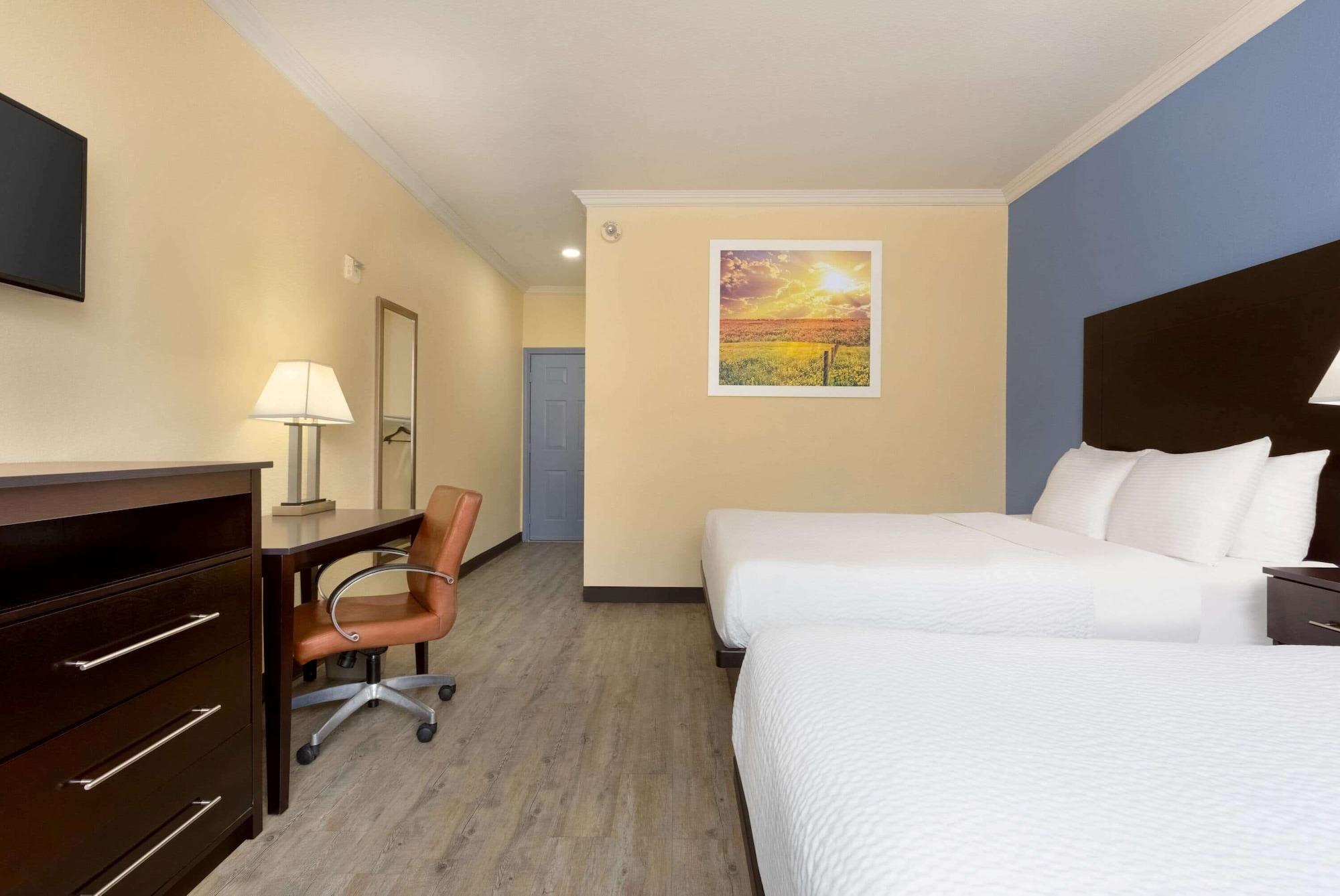 Hotel Days & By Wyndham Dfw Airport South-euless Euless