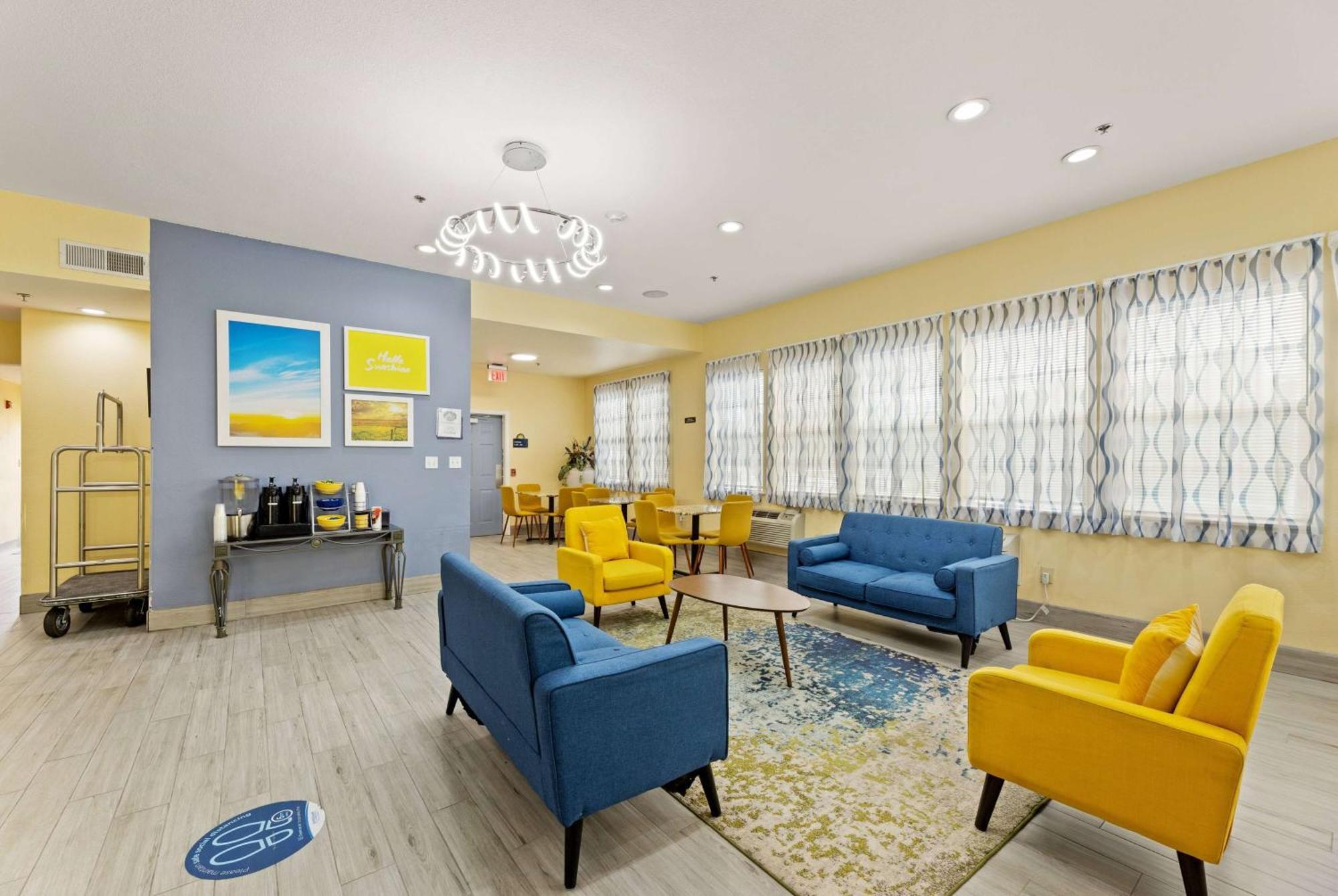 Hotel Days & By Wyndham Dfw Airport South-euless