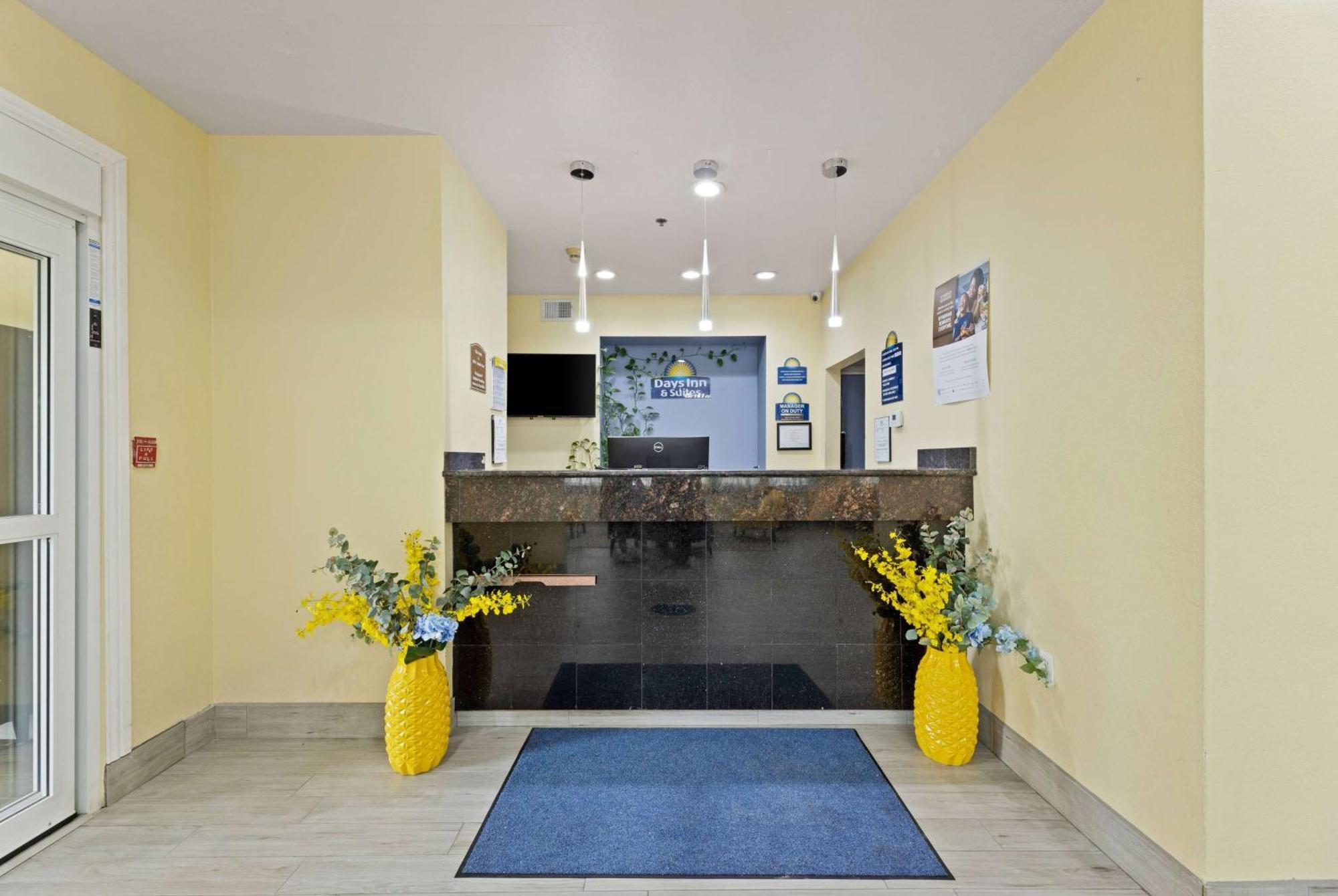 Days & By Wyndham Dfw Airport South-euless Euless