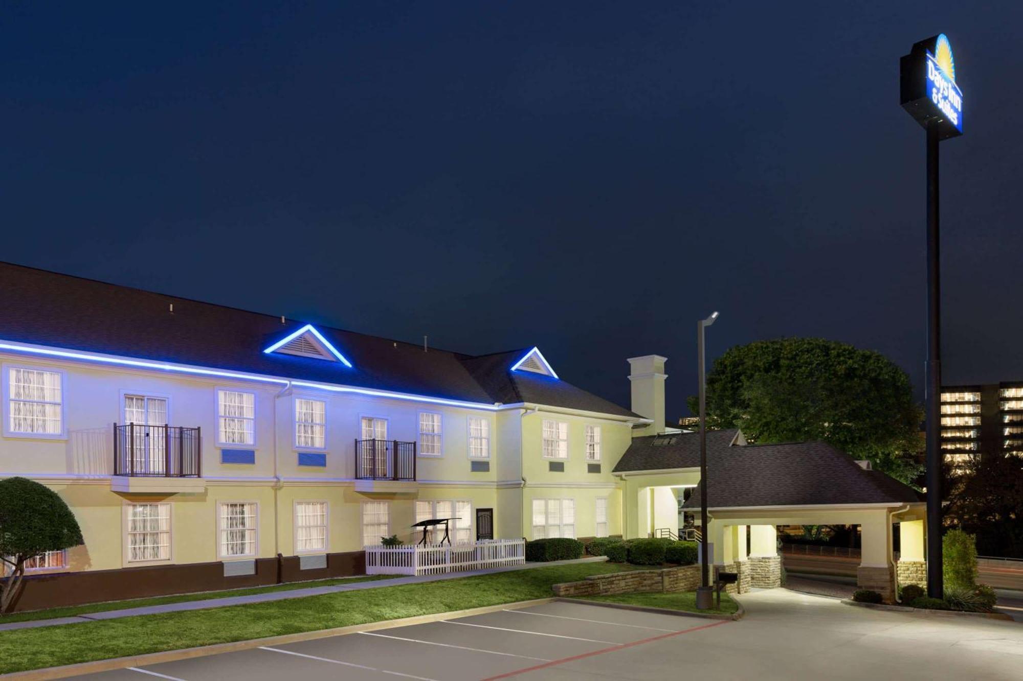 Days & By Wyndham Dfw Airport South-euless 2* Euless