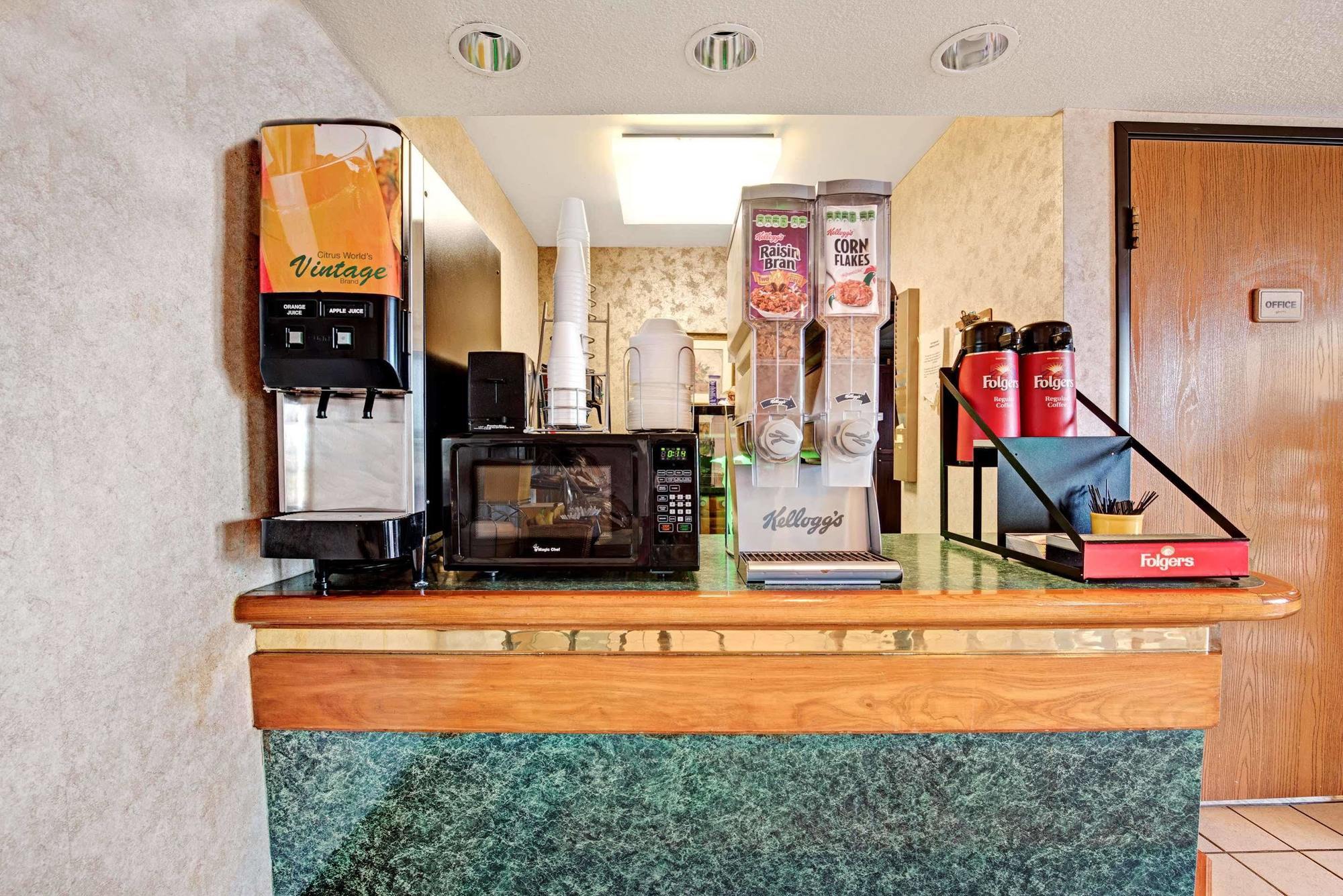 Days & By Wyndham Dfw Airport South-euless 2* Euless