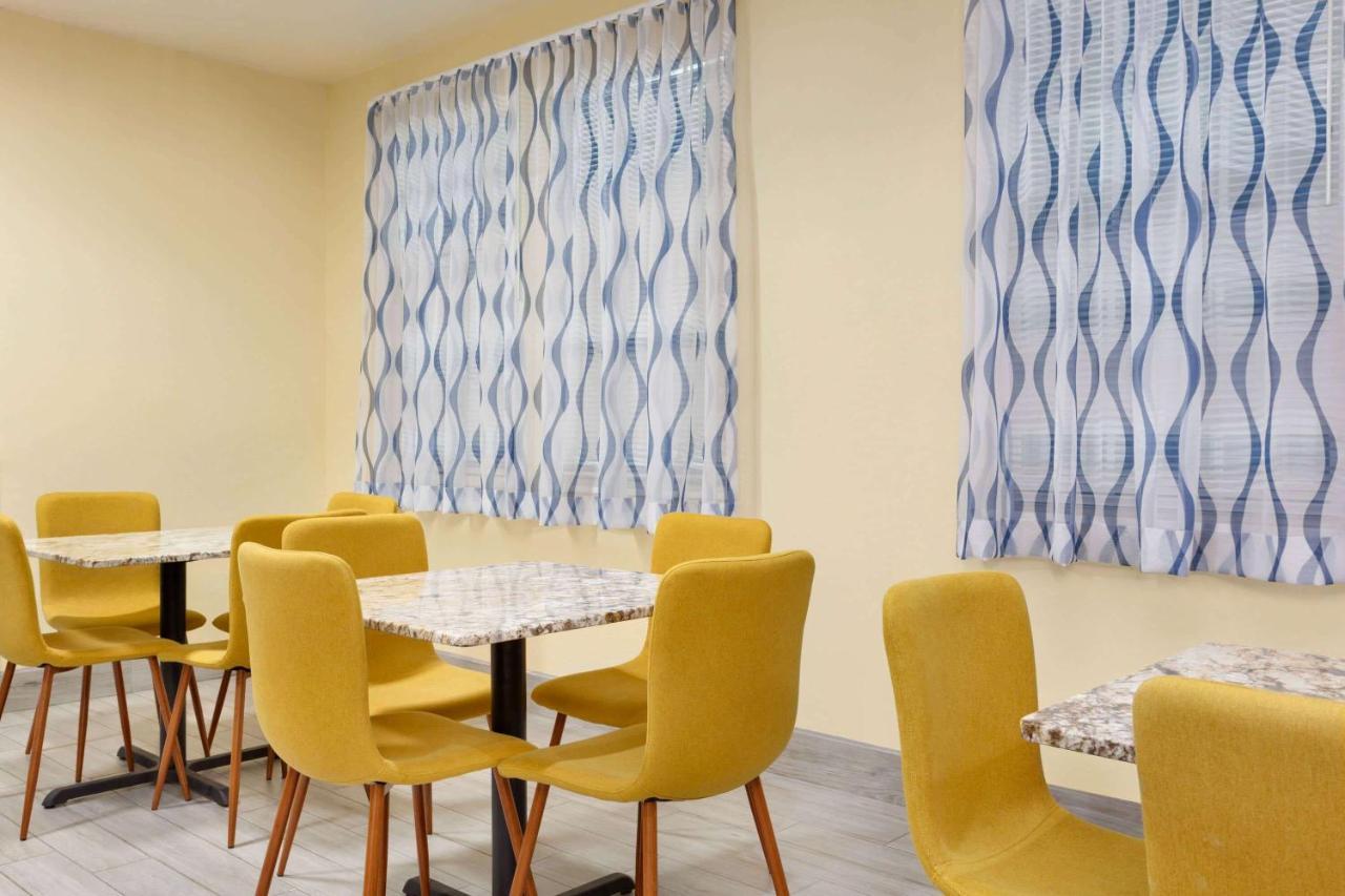 Hotel Days & By Wyndham Dfw Airport South-euless